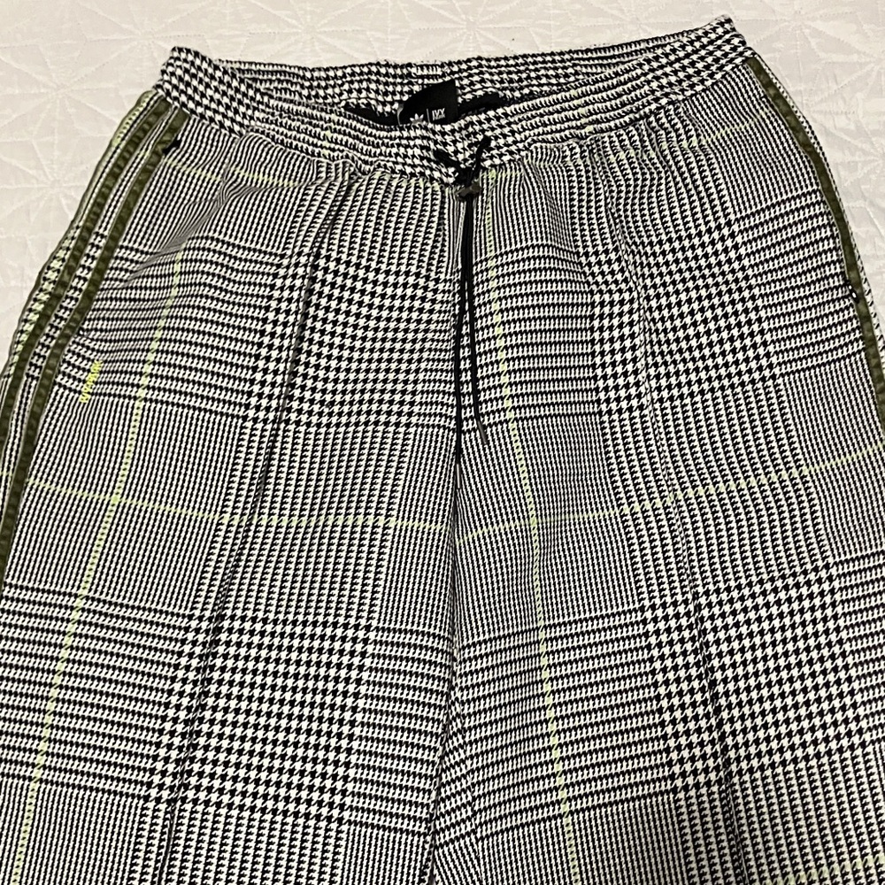 Checked Grey Wide-Leg Drawstring Pants - Picture 6 of 13